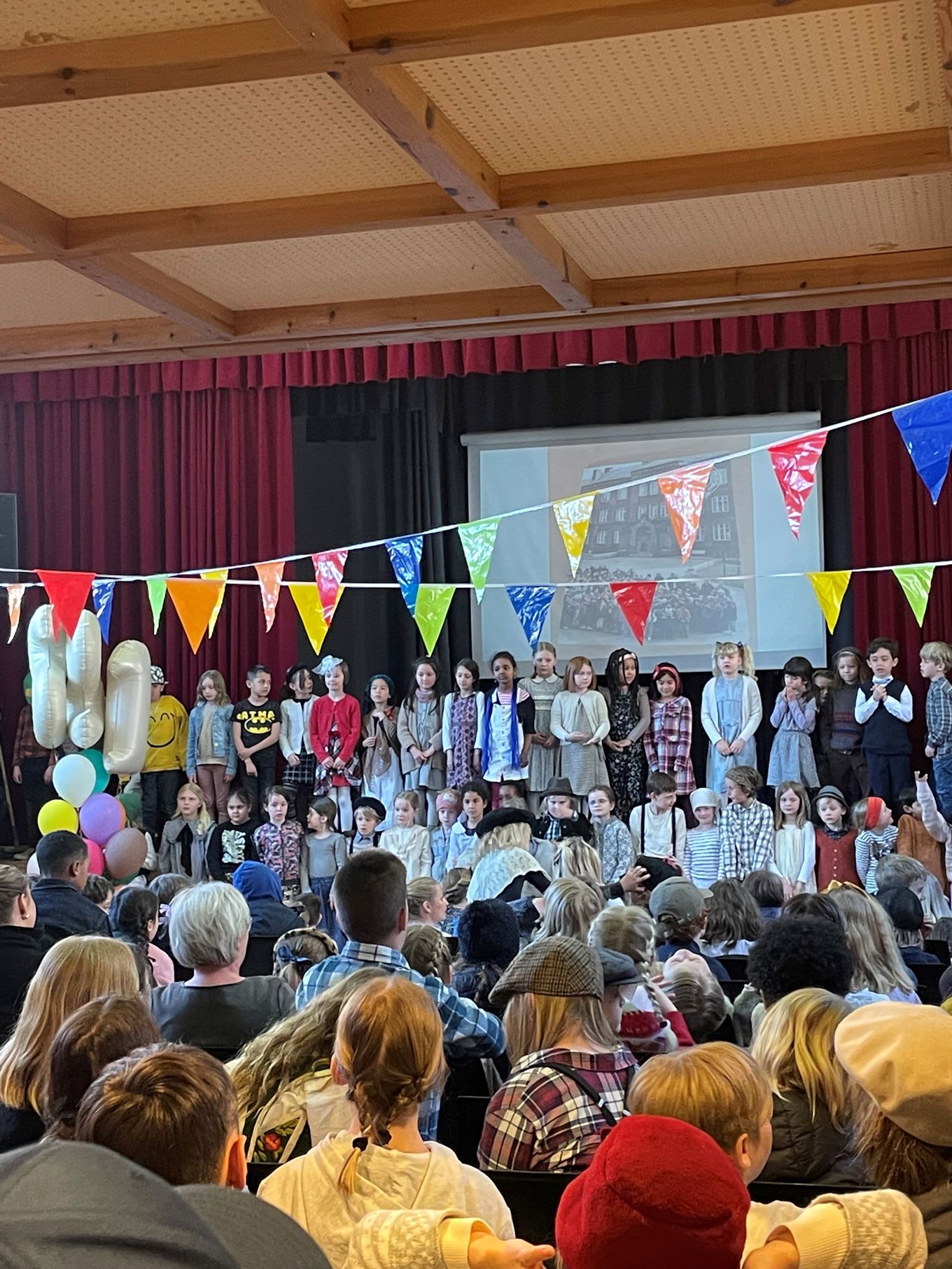 Foto: Lilleborgsangen ble sunget Jubileumsfeiring